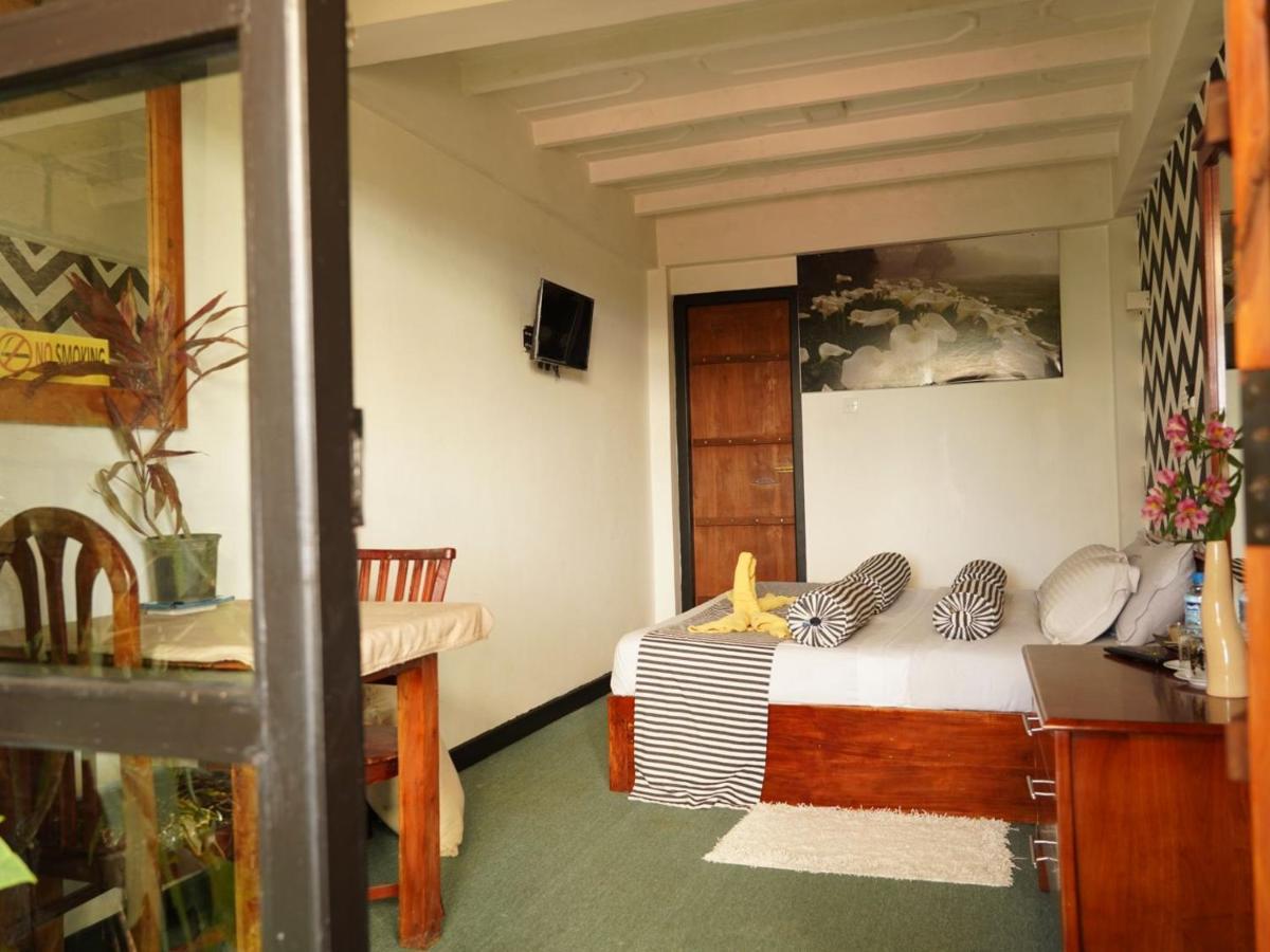 Redwood Homestay Nuwara Eliya Ngoại thất bức ảnh