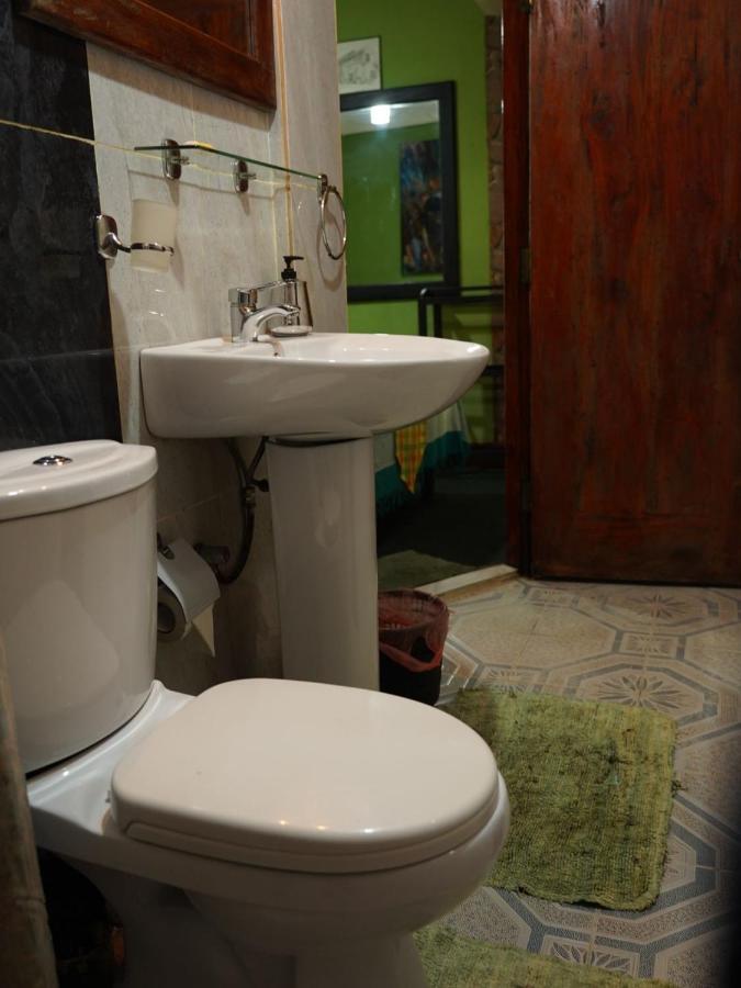 Redwood Homestay Nuwara Eliya Ngoại thất bức ảnh