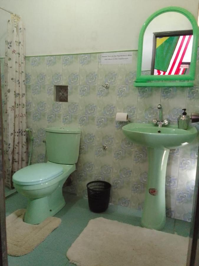 Redwood Homestay Nuwara Eliya Ngoại thất bức ảnh