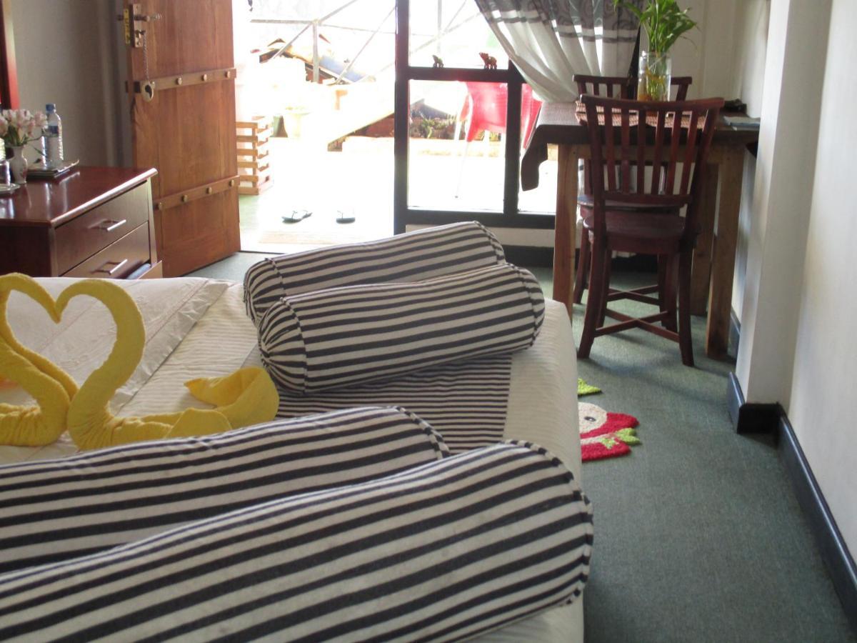 Redwood Homestay Nuwara Eliya Ngoại thất bức ảnh