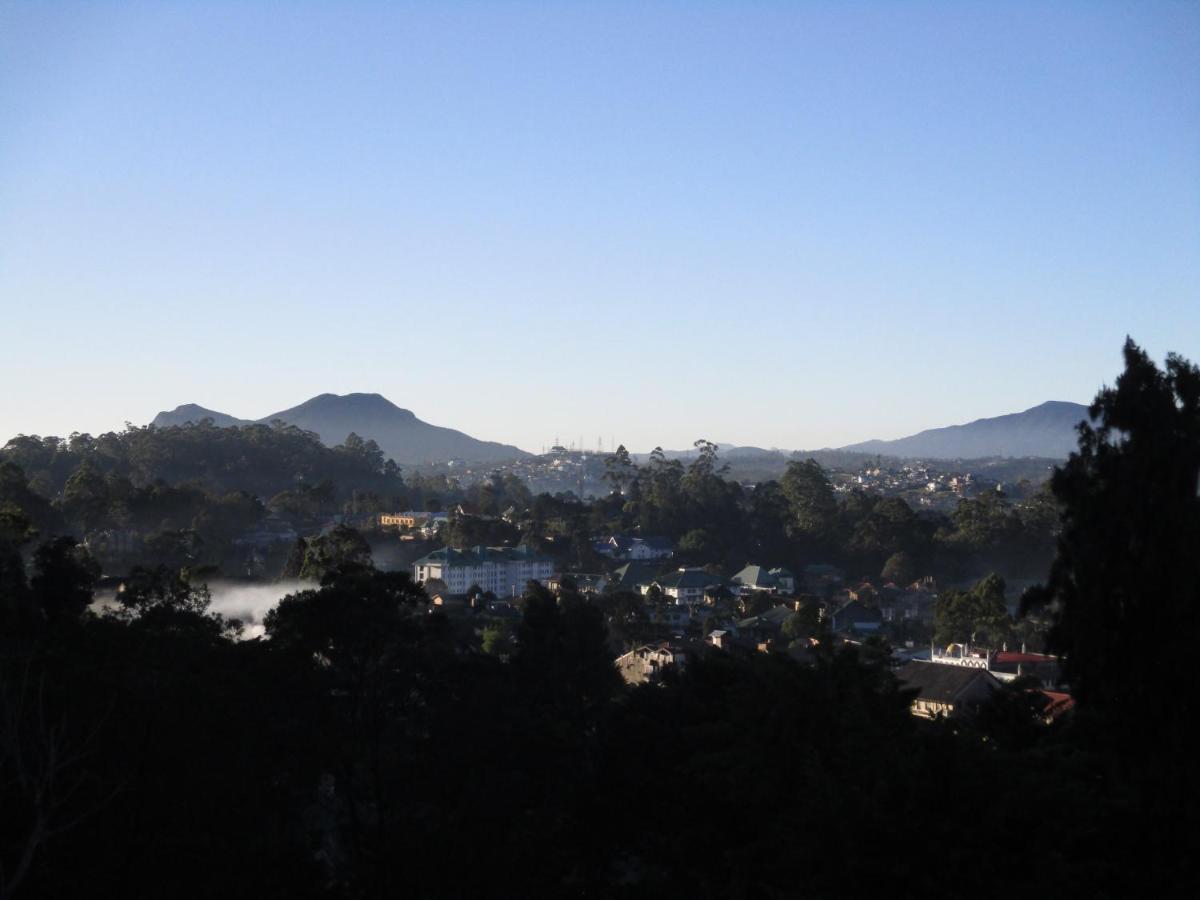 Redwood Homestay Nuwara Eliya Ngoại thất bức ảnh